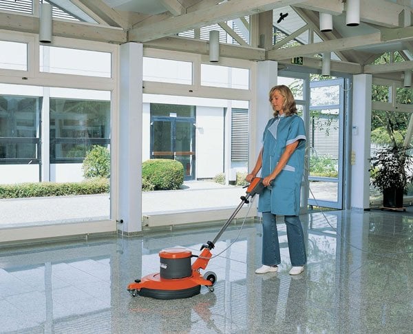 Máy chà sàn giúp bảo vệ sức khỏe của mỗi người và ngăn ngừa những sự cố có thể xảy ra