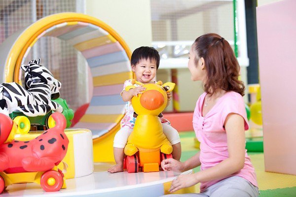 Đồ chơi giúp bé phát triển tư duy và kích thích sự vận động
