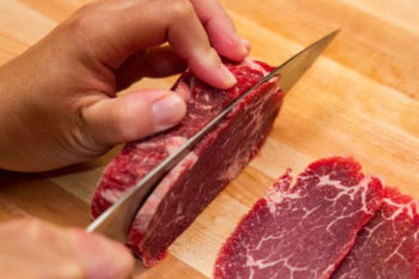 Nên chọn mua thịt chất lượng, có nguồn gốc xuất xứ rõ ràng