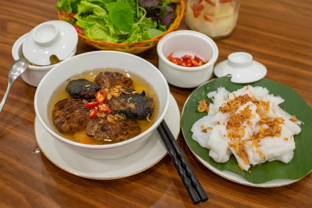 bún chả sinh từ review